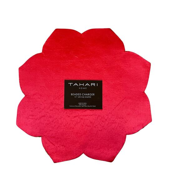 TAHARI Glass Beaded Charger Placemat 15" Holiday Red White Scalloped Border NEW - Picture 3 of 10